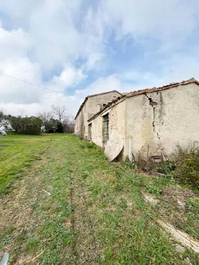 Rustico/Casale in vendita a Fano - foto 2