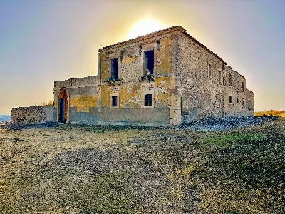 Rustico/Casale in vendita a Chiaramonte Gu... - foto 2