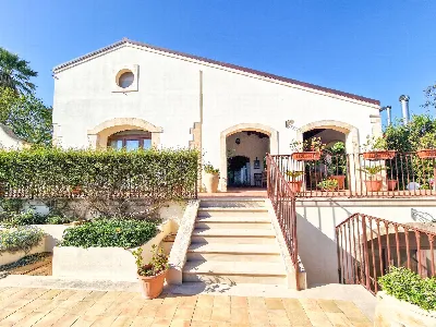 Villa in vendita a Scicli - foto 1