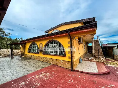 Villa in vendita a Floridia, Belvedere, tr... - foto 1