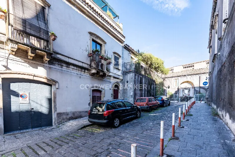 Rustico/Casale in vendita a Catania, Centro Storico, Porto - foto 1
