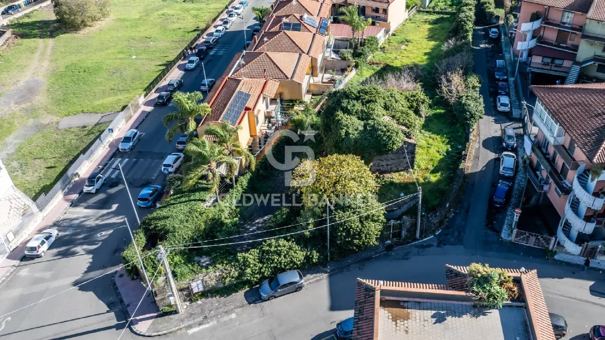 Rustico/Casale in vendita ad Aci Catena - foto 2