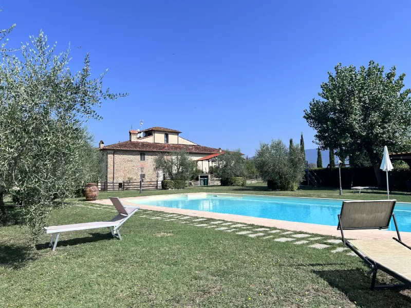 Palazzo/Stabile in vendita a Terranuova Bracciolini - foto 1