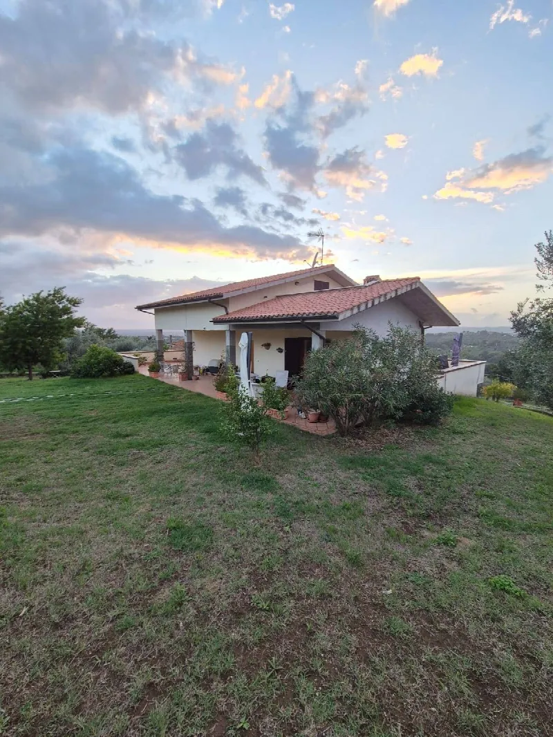 Villa in vendita a Fara in Sabina - foto 1