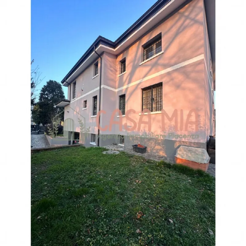 Villa in vendita a Rottofreno - foto 1