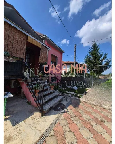 Villa in vendita a Castel San Giovanni - foto 1