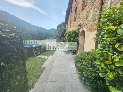 Casa Indipendente in vendita a Camaiore - foto 1