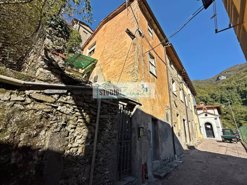 Casa Indipendente in vendita a Camaiore - foto 1