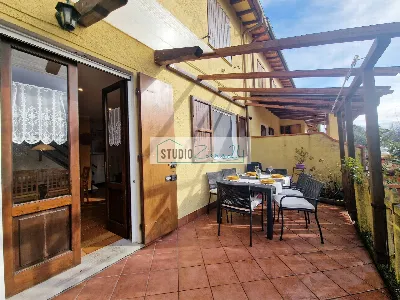 Casa Indipendente in vendita a Camaiore - foto 1