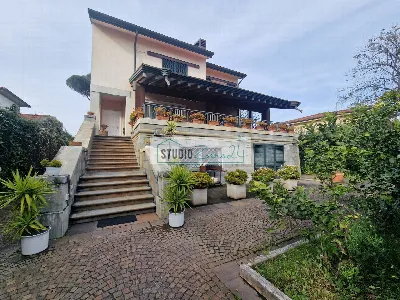 Villa in vendita a Camaiore - foto 2