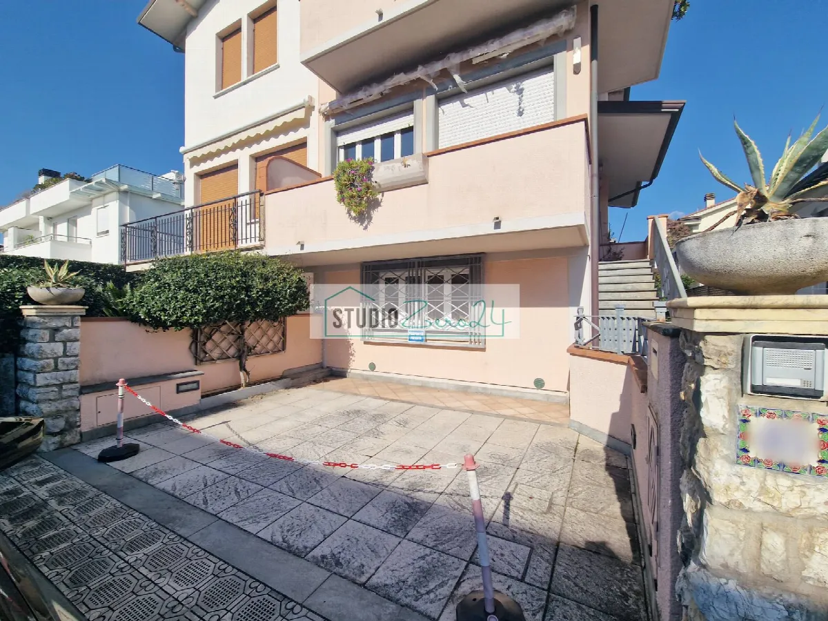 Casa Indipendente in vendita a Camaiore - foto 3