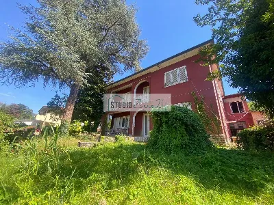 Villa in vendita a Camaiore - foto 1