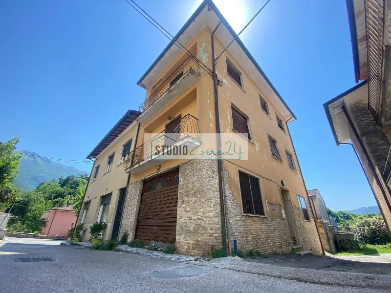 Casa Indipendente in vendita a Camaiore - foto 1