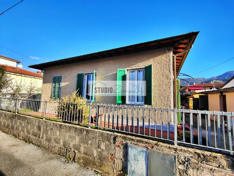 Casa Indipendente in vendita a Pietrasanta - foto 1