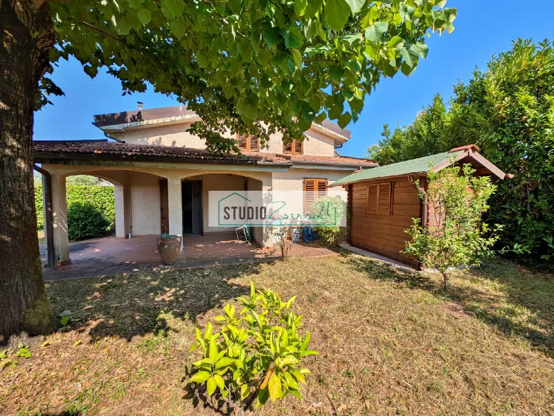 Casa Indipendente in vendita a Pietrasanta - foto 1