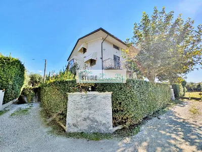 Villa in vendita a Seravezza - foto 1