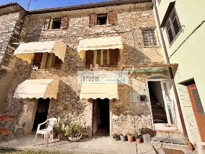 Casa Indipendente in vendita a Seravezza - foto 2