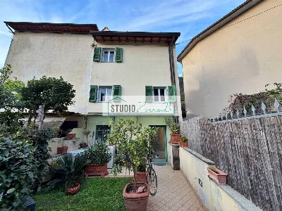 Casa Indipendente in vendita a Pietrasanta - foto 1