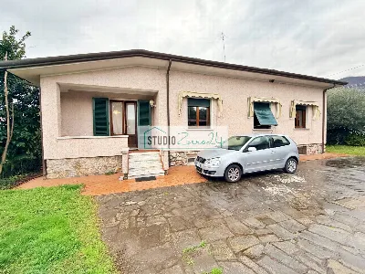 Villa in vendita a Pietrasanta - foto 1