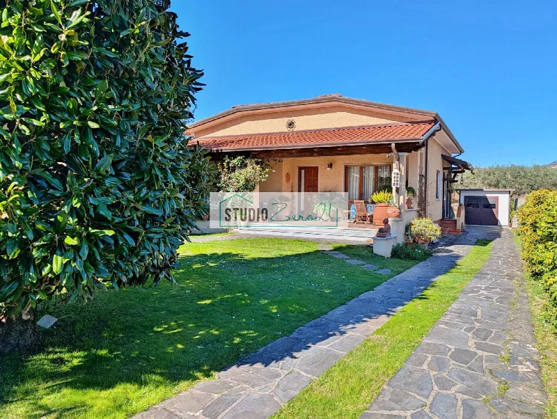Villa in vendita a Seravezza - foto 1