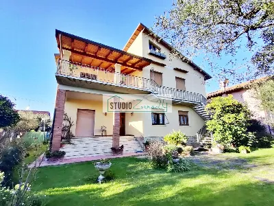 Villa in vendita a Seravezza - foto 1