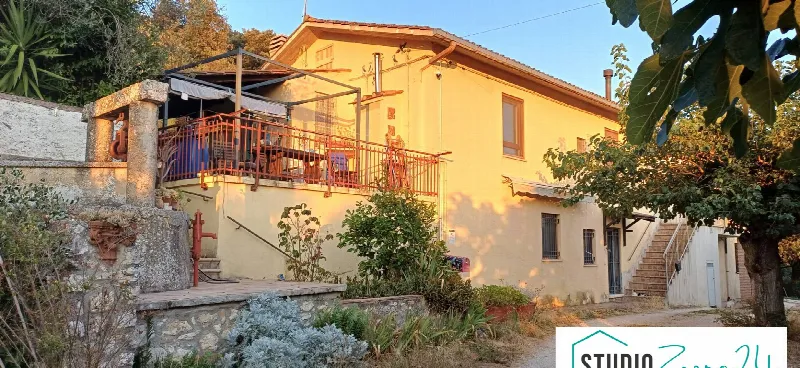 Casa Indipendente in vendita ad Amelia - foto 1