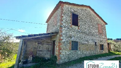 Rustico/Casale in vendita a Avigliano Umbr... - foto 2