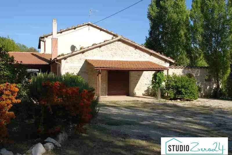 Rustico/Casale in vendita a Amelia - foto 2