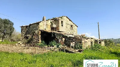 Rustico/Casale in vendita a Amelia - foto 2
