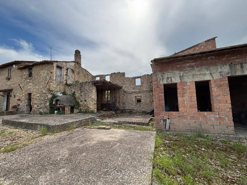 Rustico/Casale in vendita a Marsciano - foto 1