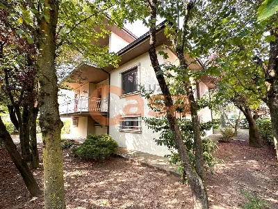 Villa a Piacenza