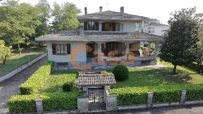 Villa a Piacenza
