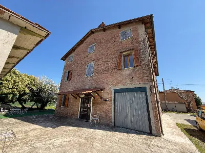 Villa a San Cesario sul Panaro