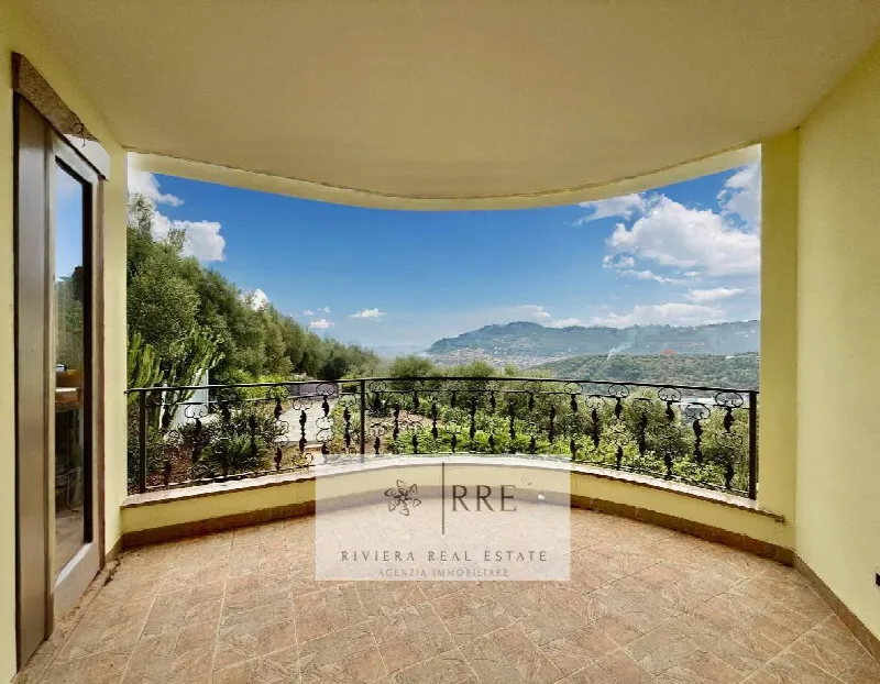 Villa in vendita a Diano Castello - foto 1