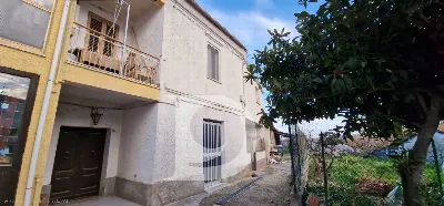 Casa Indipendente a Loreto Aprutino