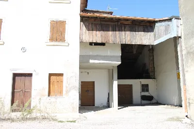 Rustico/Casale in vendita a Lavagno - foto 2