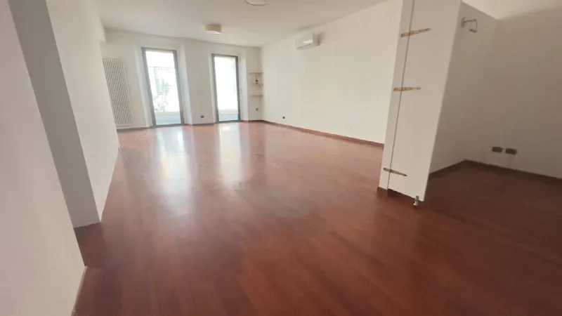 Ufficio in vendita a Parma, San Leonardo, Paradigna - foto 1