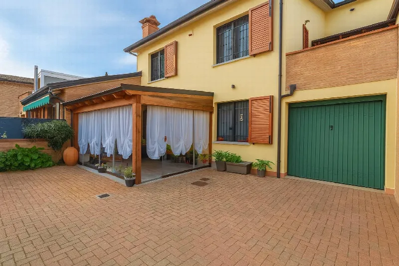 Villa in vendita a Ferrara, Via Modena, Stazione - foto 1