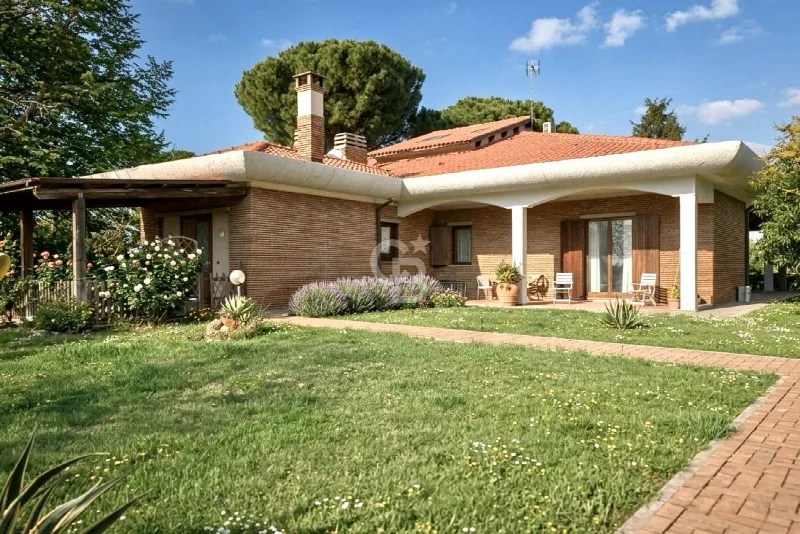 Villa in vendita a Viterbo, Santa Lucia, Paradiso, Santa Barbara - foto 1