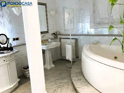 Villa in vendita a San Benedetto del Tront... - foto 9