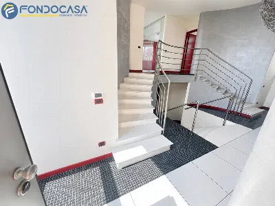 Ufficio in vendita a San Benedetto del Tro... - foto 2