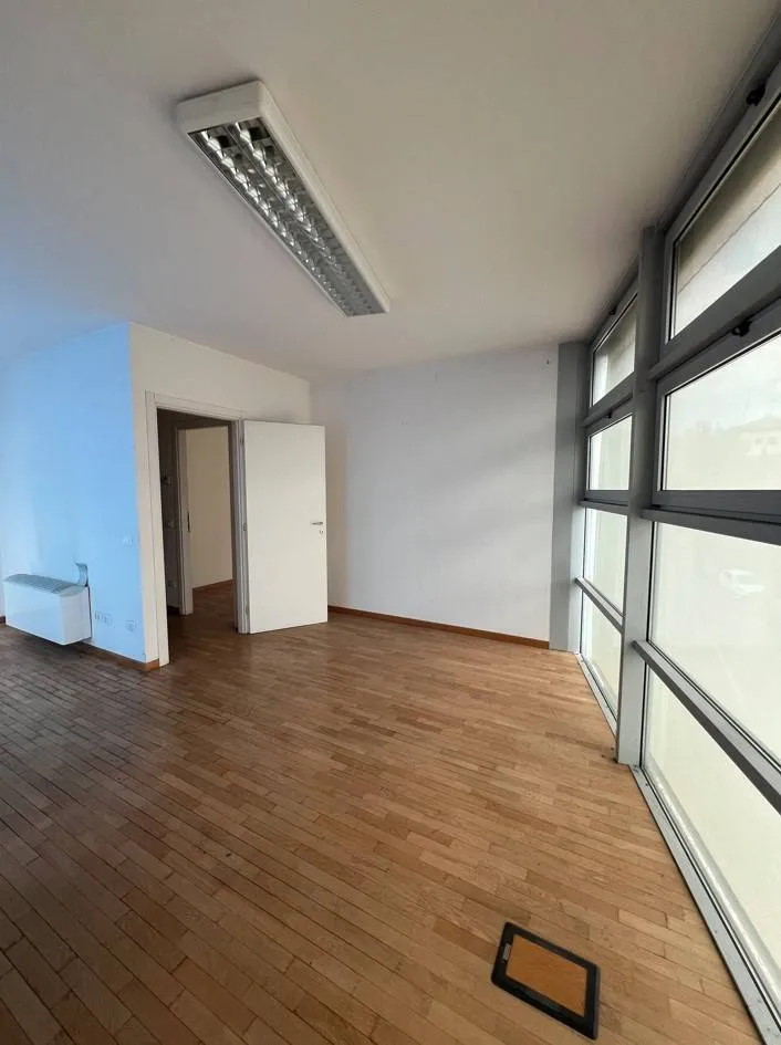 Ufficio in vendita a Bologna, Aeroporto, Borgo Panigale - foto 1