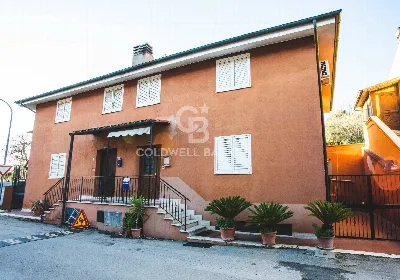 Villa in vendita a Monte Romano - foto 1