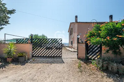 Rustico/Casale in vendita a Tarquinia - foto 2