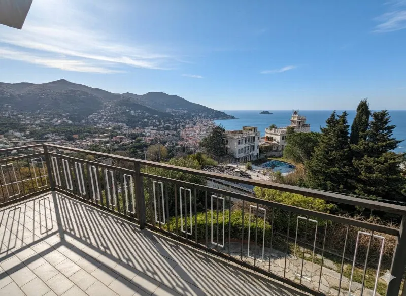 Villa in vendita ad Alassio - foto 1