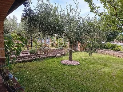 Villa in vendita a Fabrica di Roma - foto 2