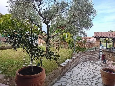 Villa in vendita a Fabrica di Roma - foto 1