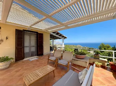 Villa a Castellammare del Golfo