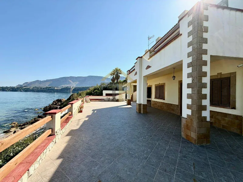 Villa in vendita a Trappeto - foto 1