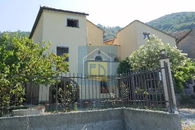 Villa in vendita a Vezzi Portio - foto 1